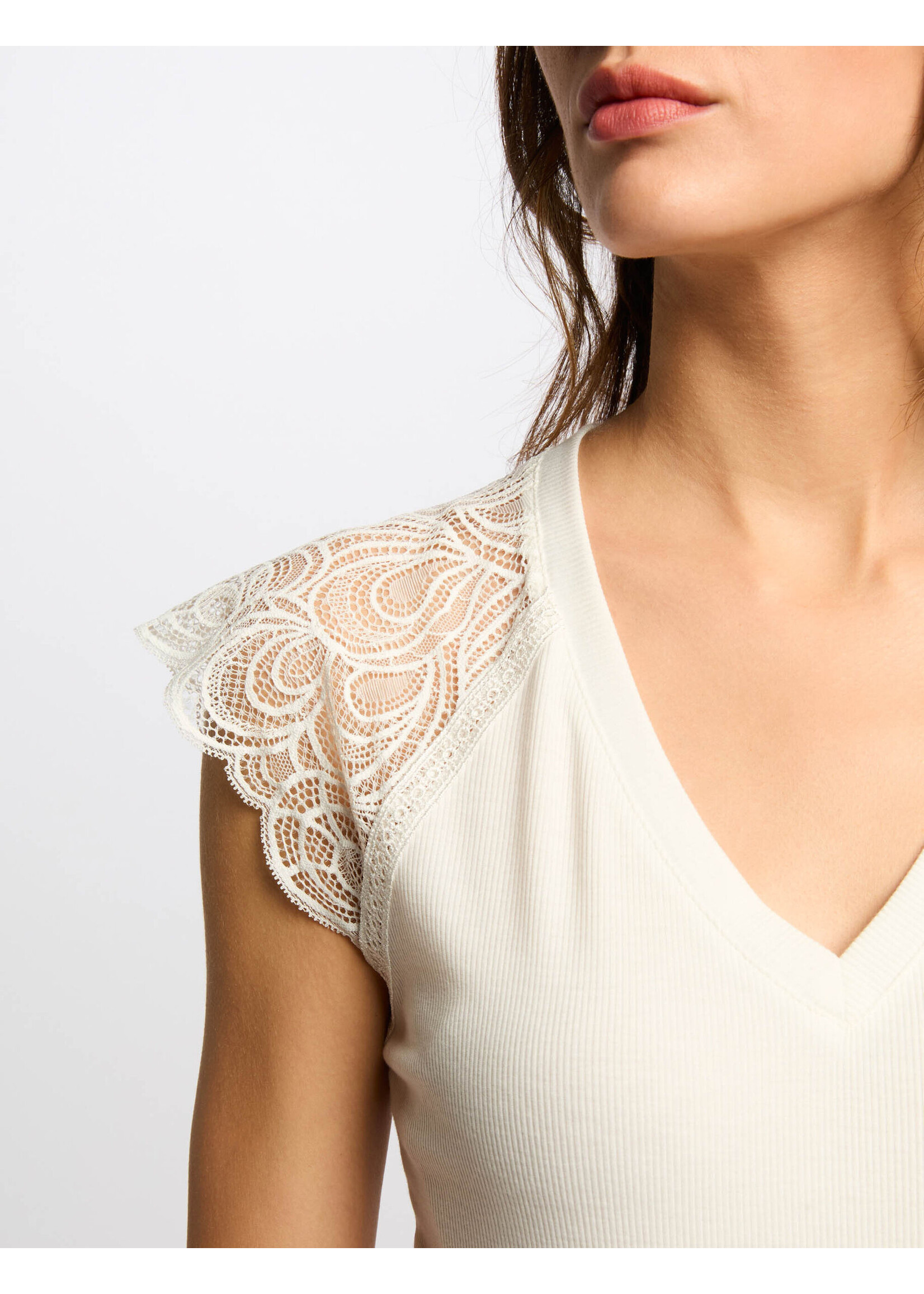 MORGAN TOP SLEEVE LACE DMEG