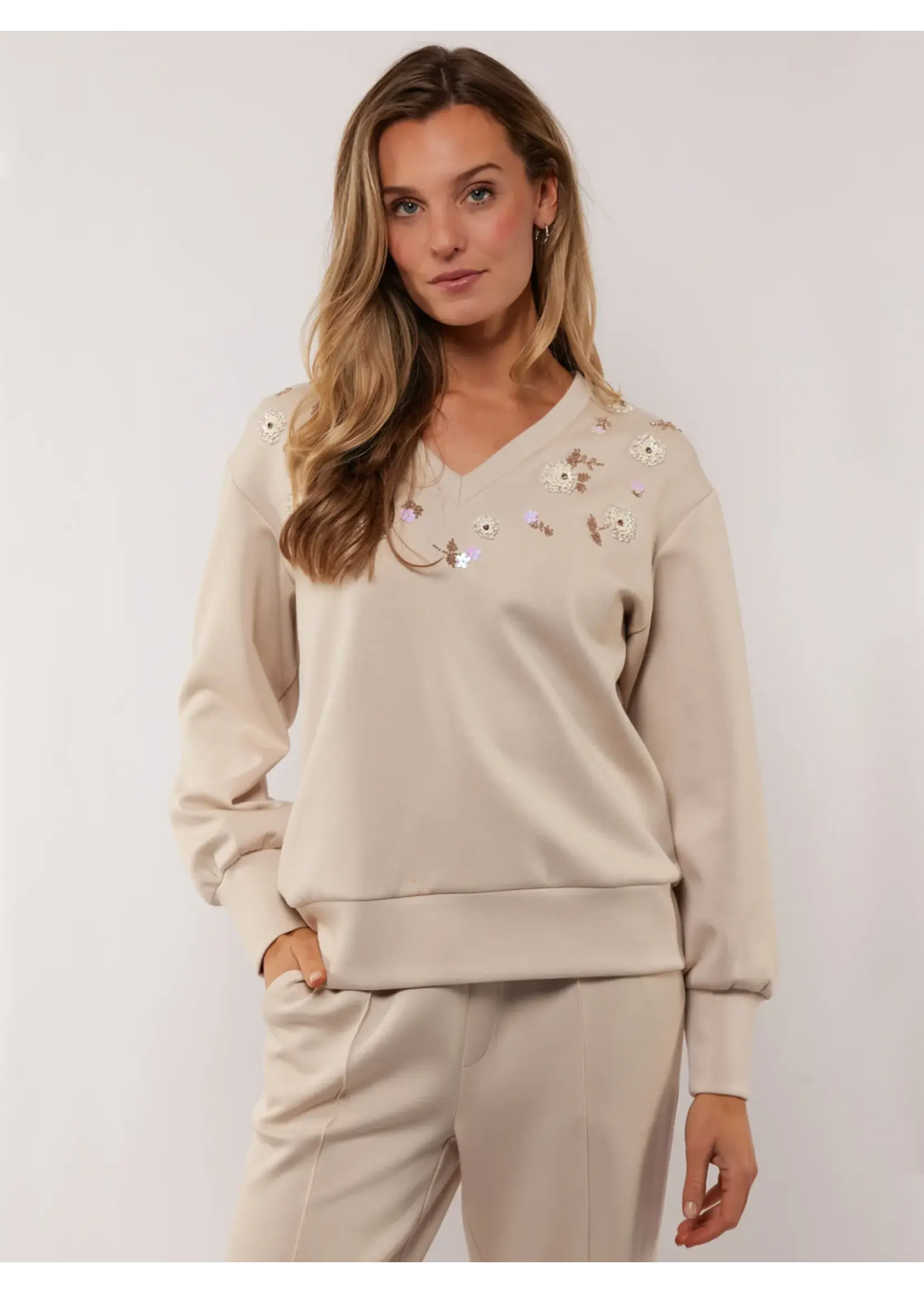 G MAXX ANGEL SWEATER SAND 26VQG02