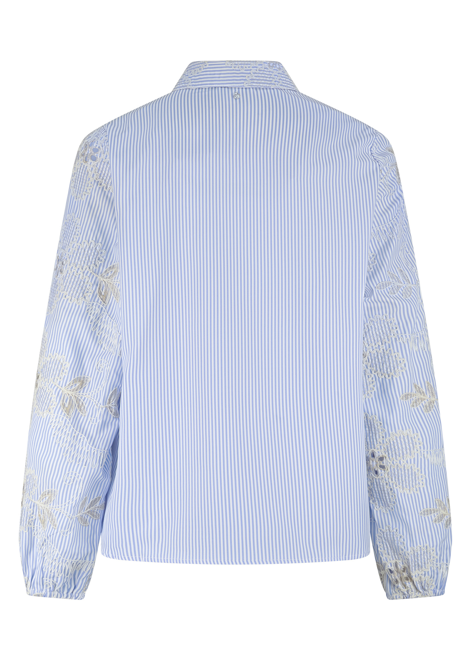 Tramontana FLOWER EMBROIDERY BLOUSE BREEZY BLUE C41-19-301