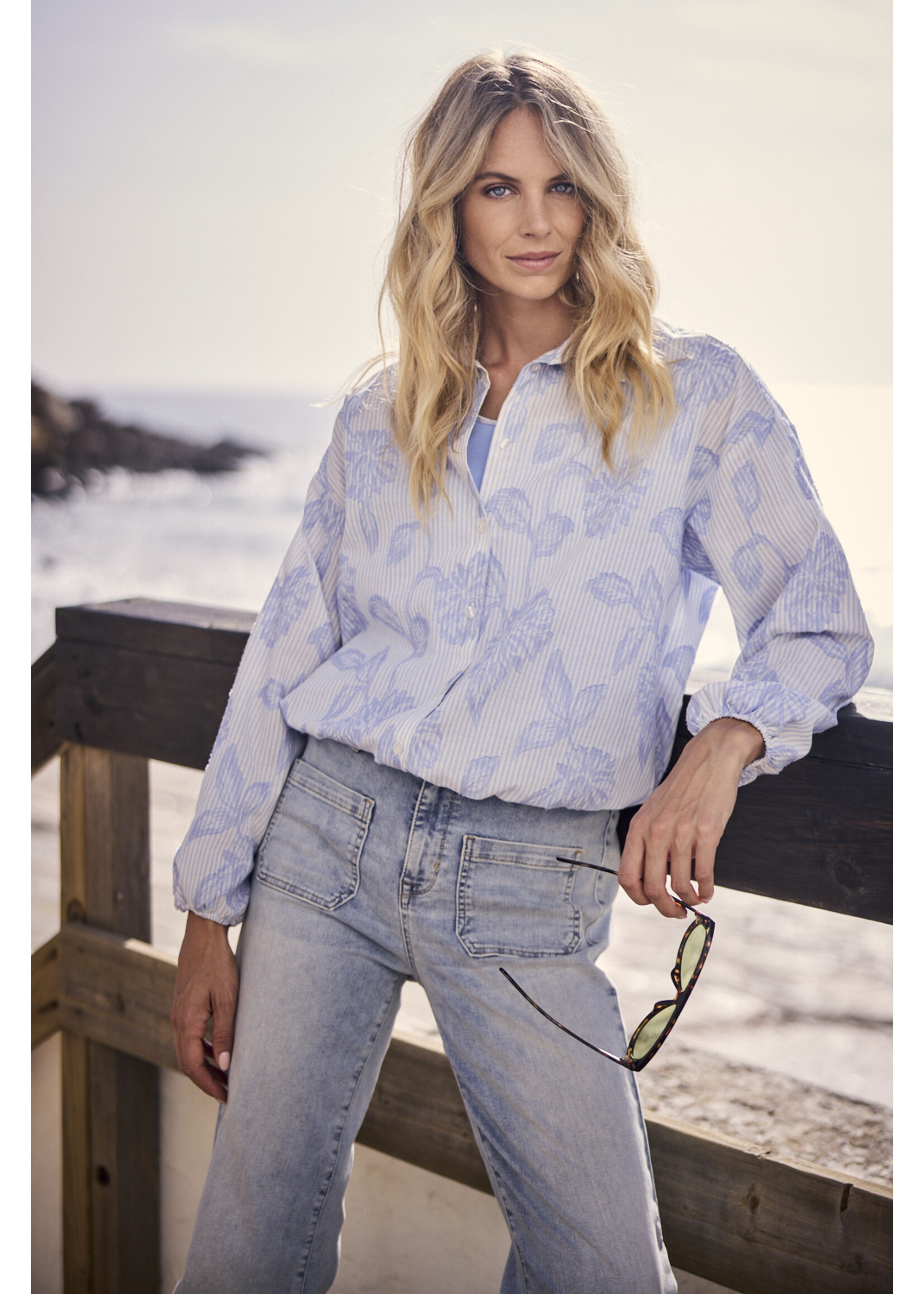 Tramontana STRIPED BLOUSE FLOWER BREEZY BLUE O12-19-301