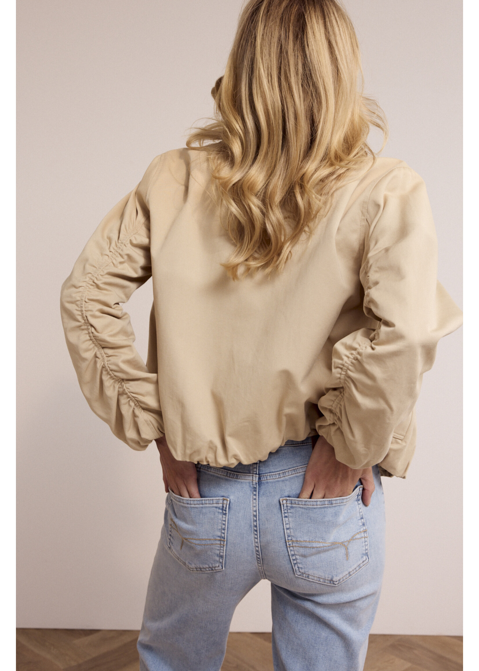 Tramontana SHORT TRENCH JACKET PEBBLE C03-19-802