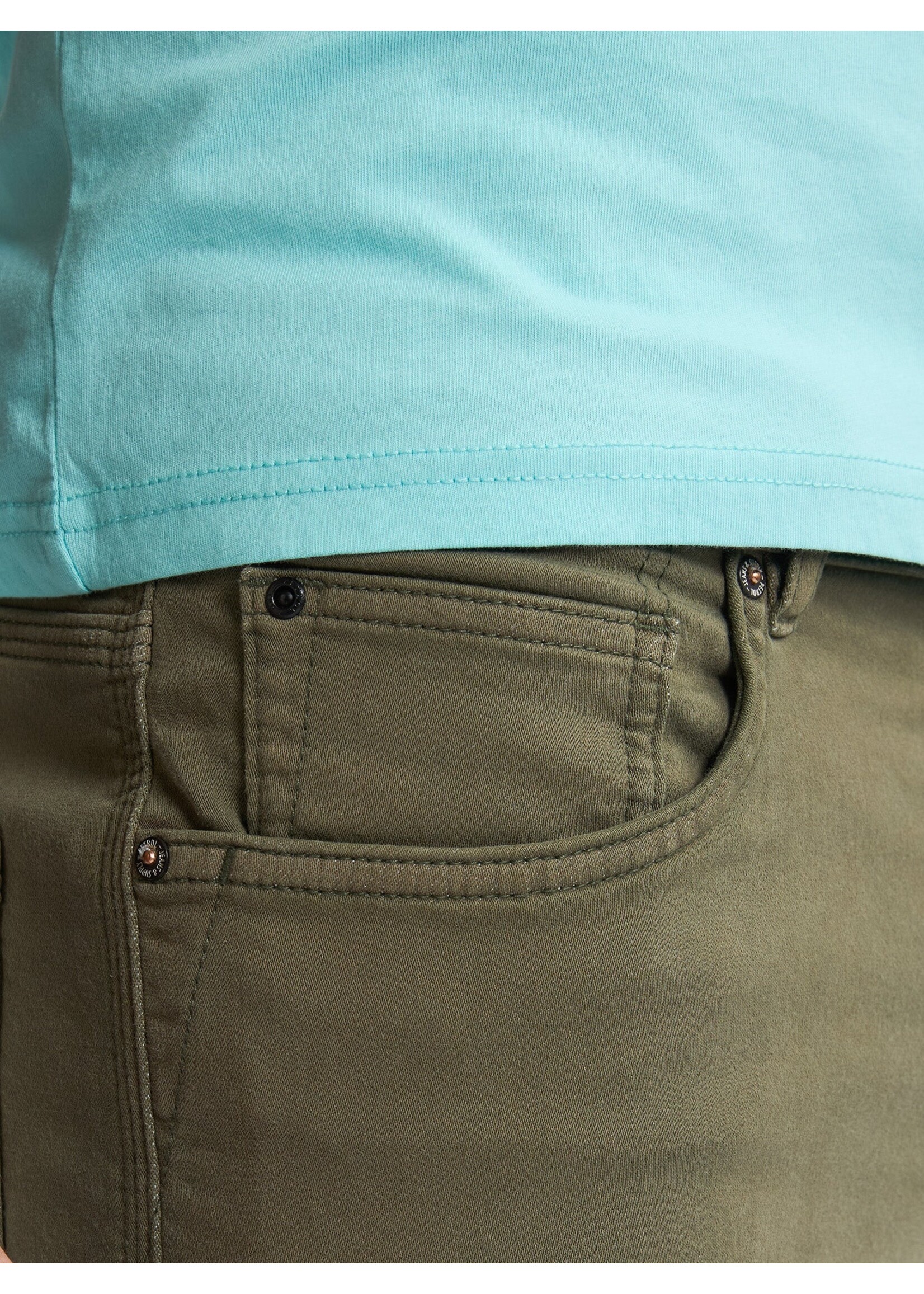 PETROL INDUSTRIES JACKSON GEKLEURDE DENIM SHORT M-ROS-SHO005/6134