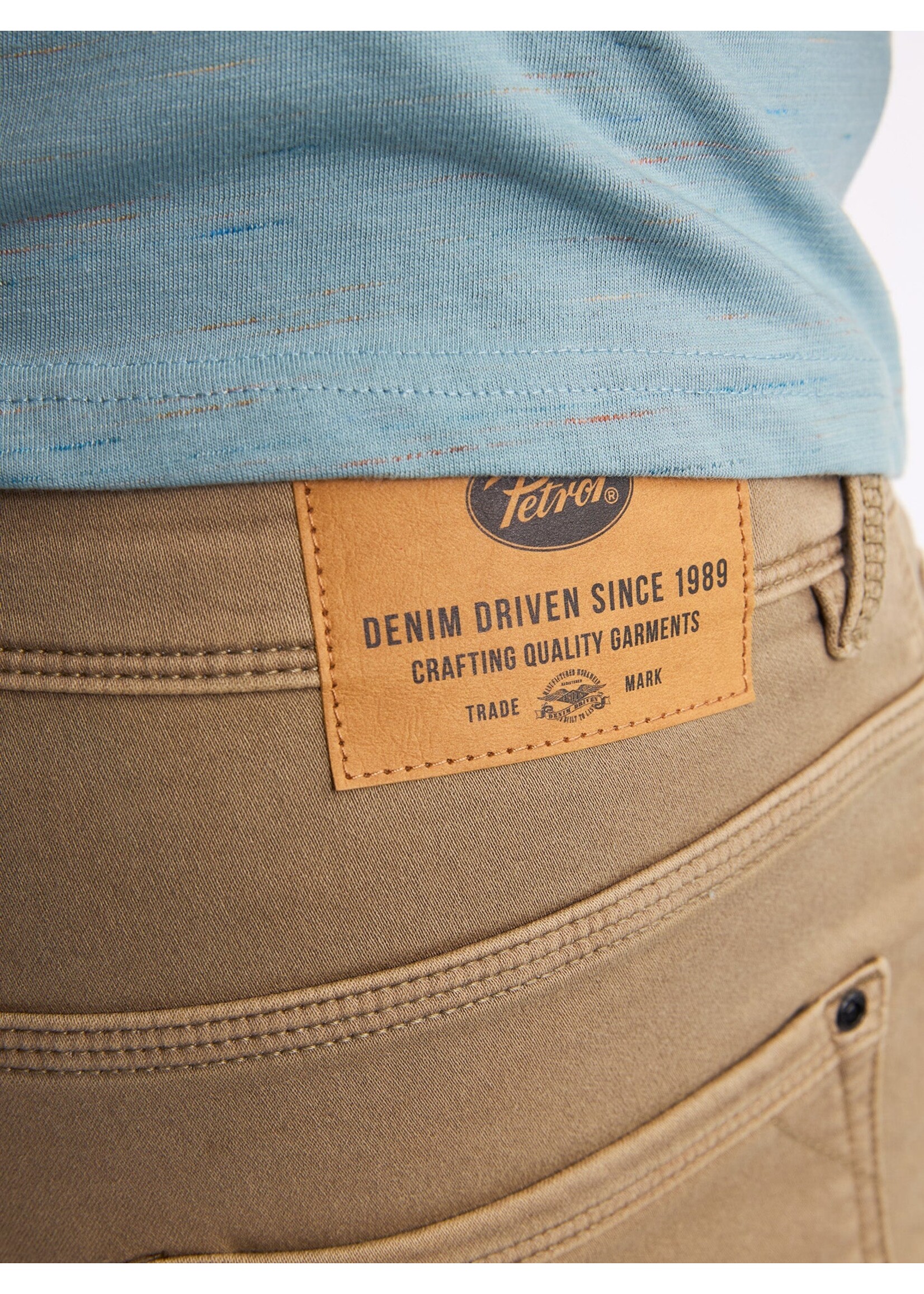 PETROL INDUSTRIES JACKSON GEKLEURDE DENIM SHORT M-ROS-SHO005/7130