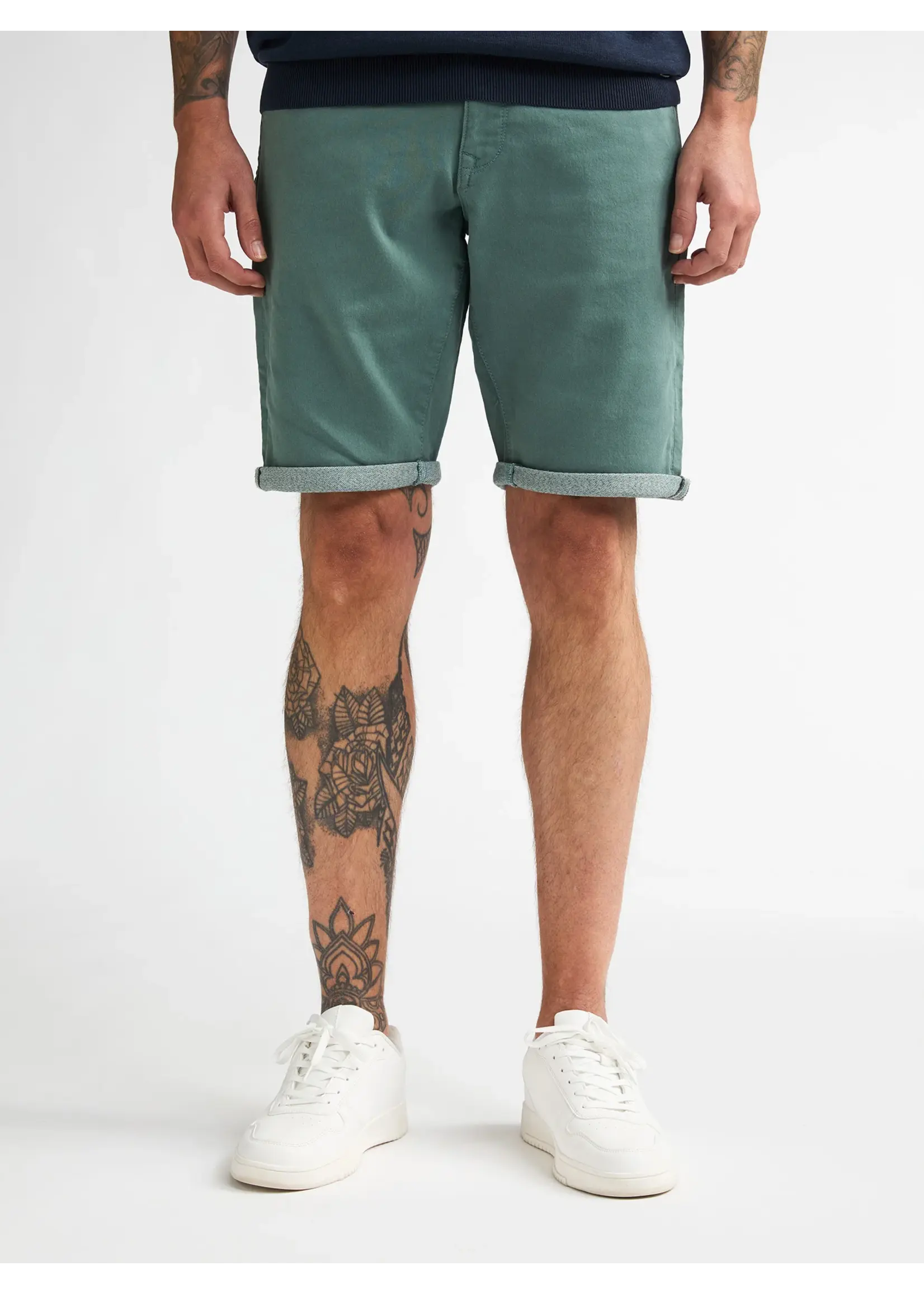 PETROL INDUSTRIES JACKSON GEKLEURDE DENIM SHORT M-ROS-SHO005/6180