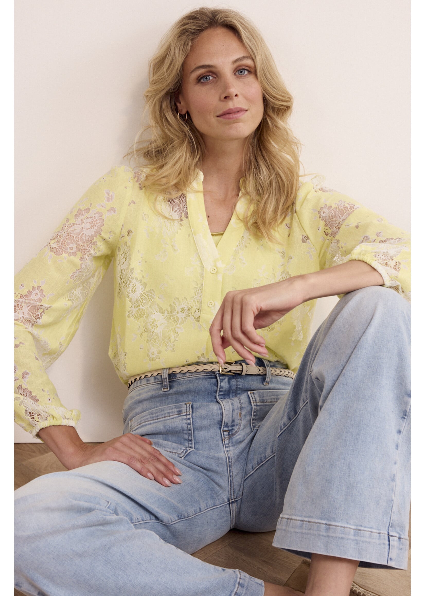 Tramontana BURN-OUT LACE TOP CELERY O09-19-401