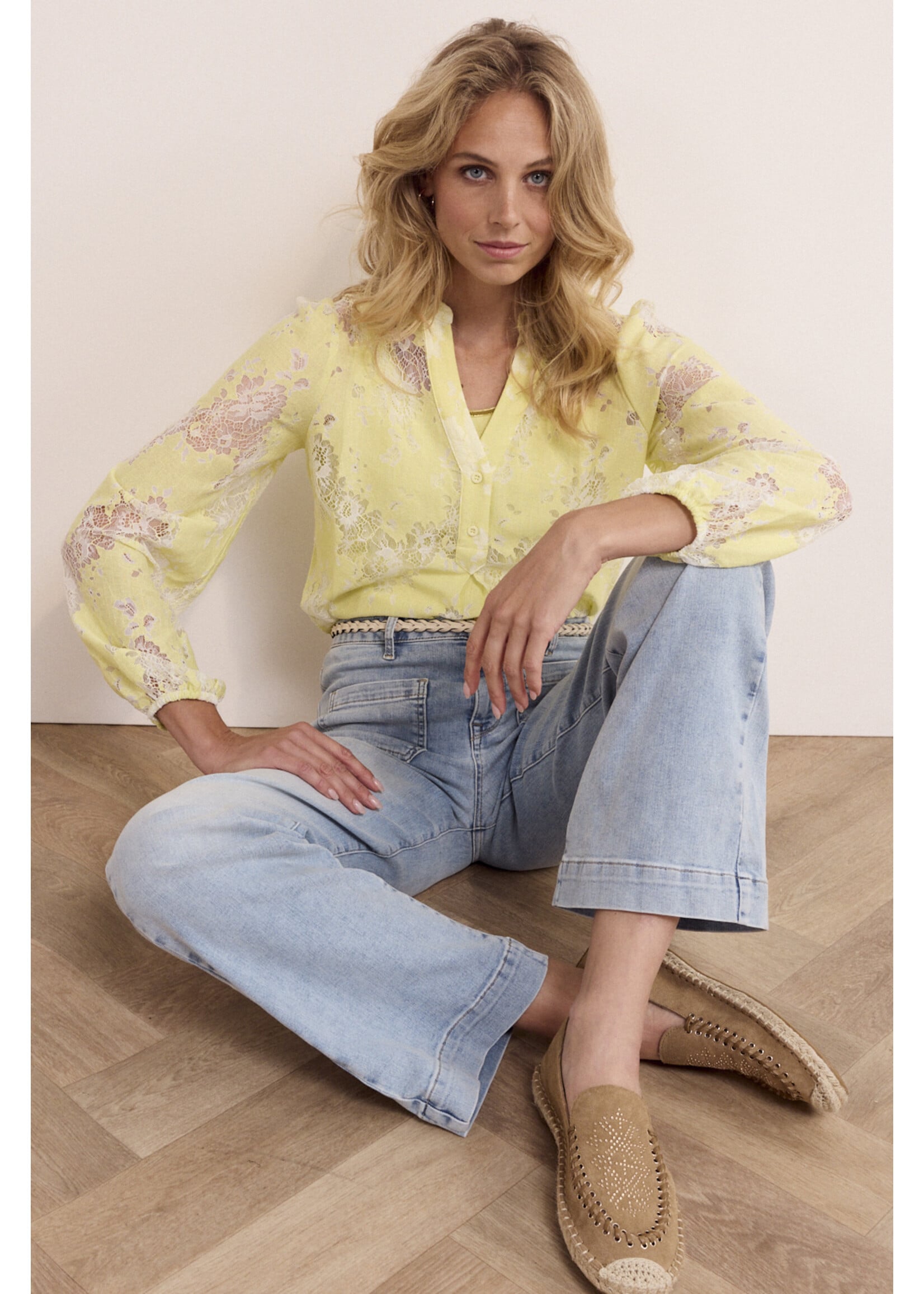 Tramontana BURN-OUT LACE TOP CELERY O09-19-401