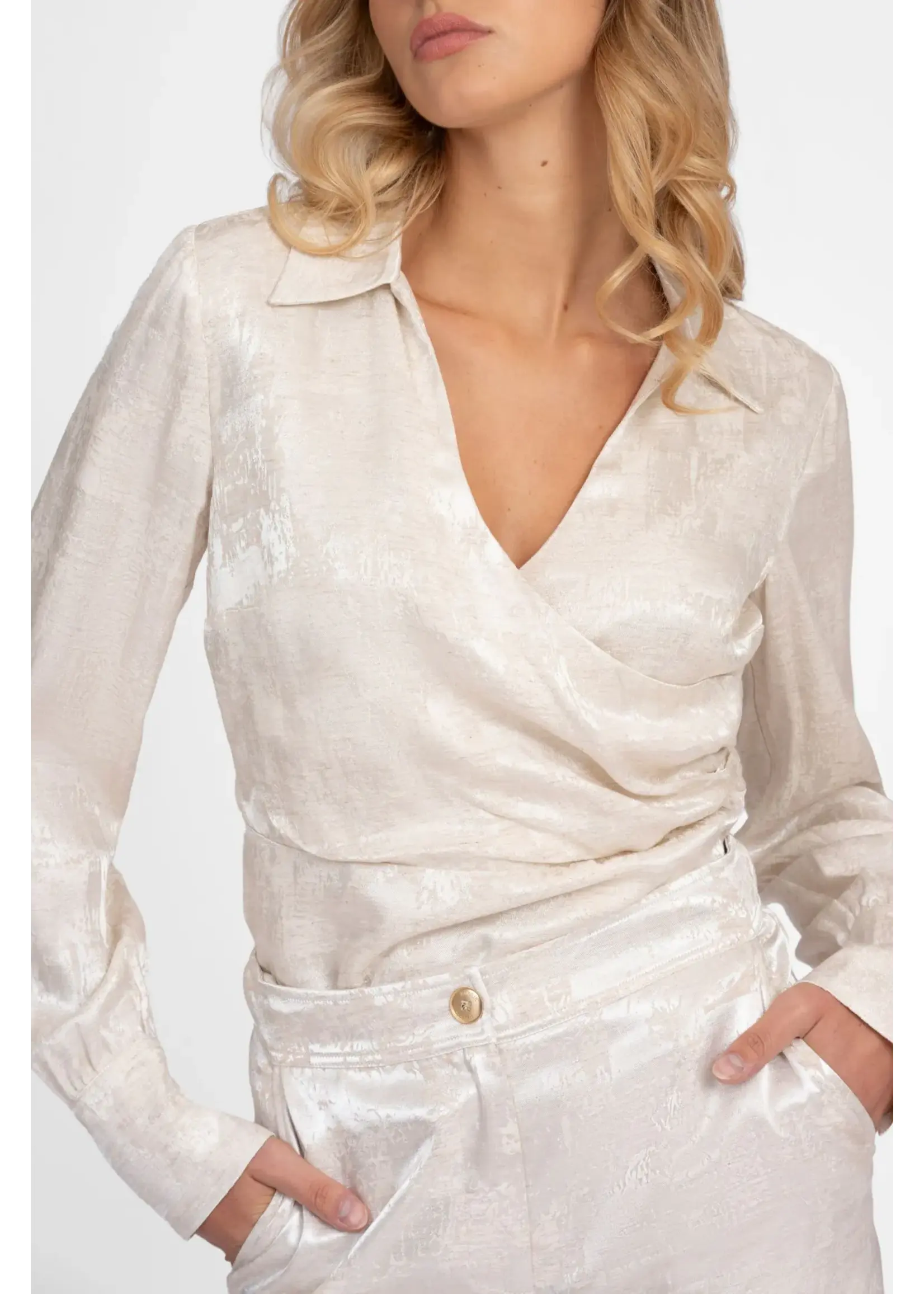 NIKKIE RIALTO BLOUSE CREAM N6-204 2604/2001