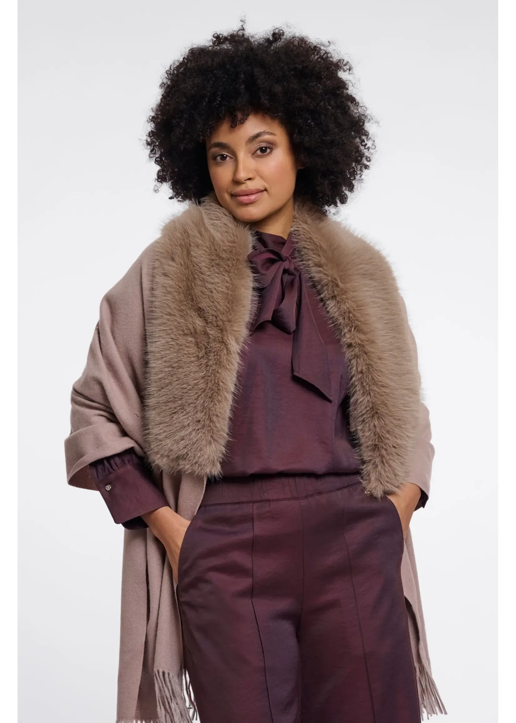 RINO & PELLE WENDY CAPE WITH FAUX FUR MOCHA LATTE 7002611/11100