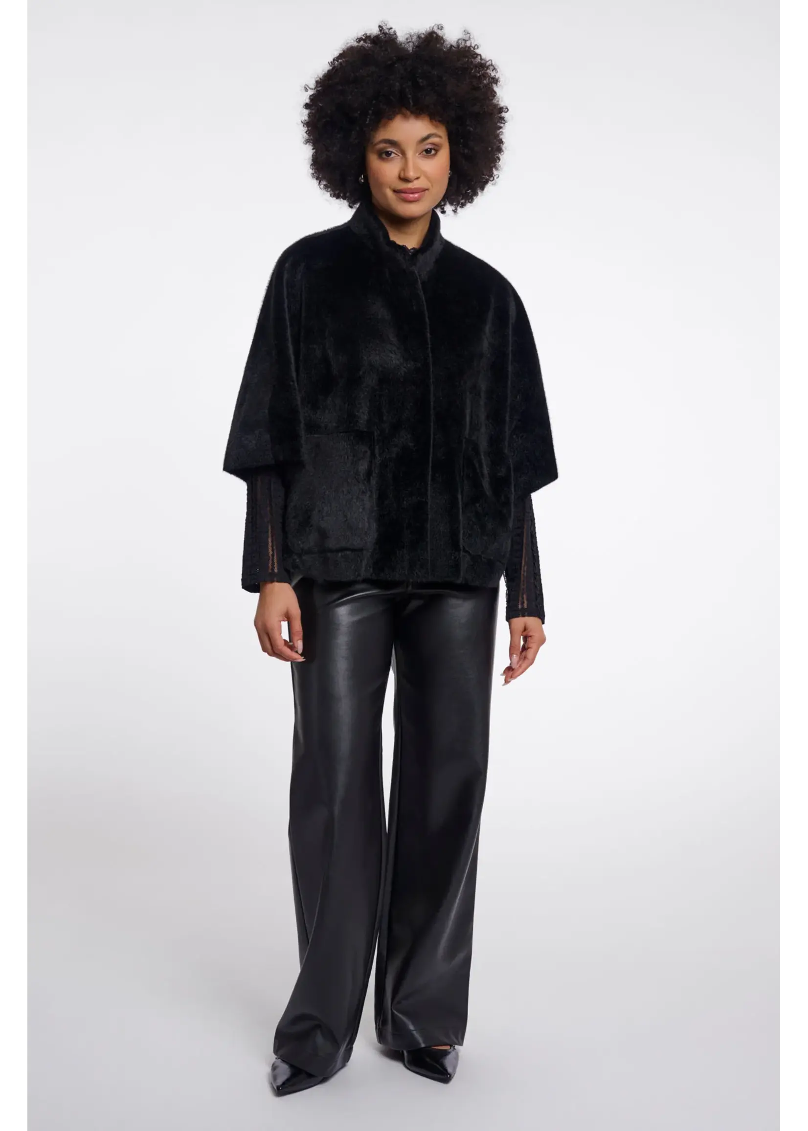 RINO & PELLE FAUX FUR CAPE BLACK DEWI.7002611