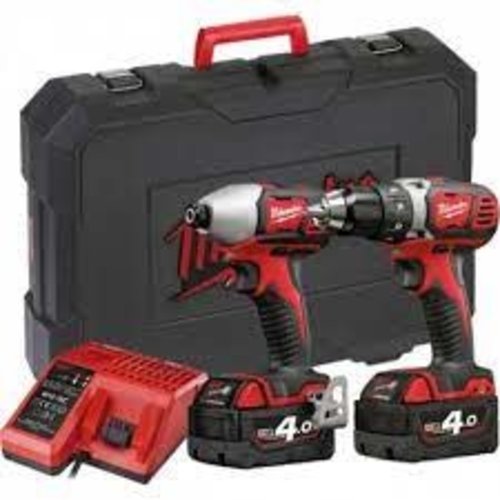 Milwaukee M18 CBLPP2B-402C  M18 compacte koolborstelloze powerpack (M18 CBLID, M18 CBLDD, 2xM18B4 accu, M12-18C lader)