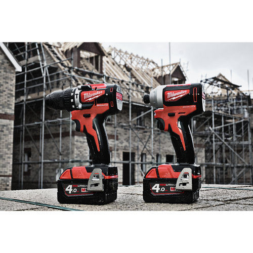 Milwaukee M18 CBLPP2B-402C  M18 compacte koolborstelloze powerpack (M18 CBLID, M18 CBLDD, 2xM18B4 accu, M12-18C lader)