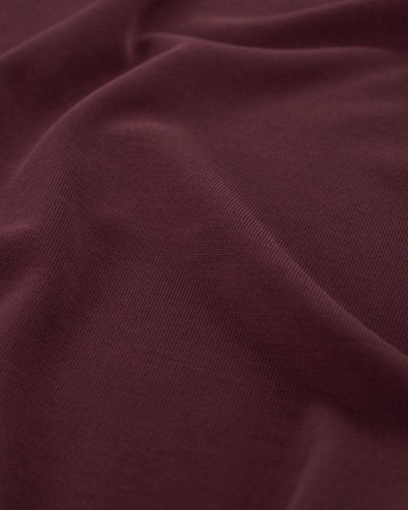 Minimum Minimum, Larah, maroon, M