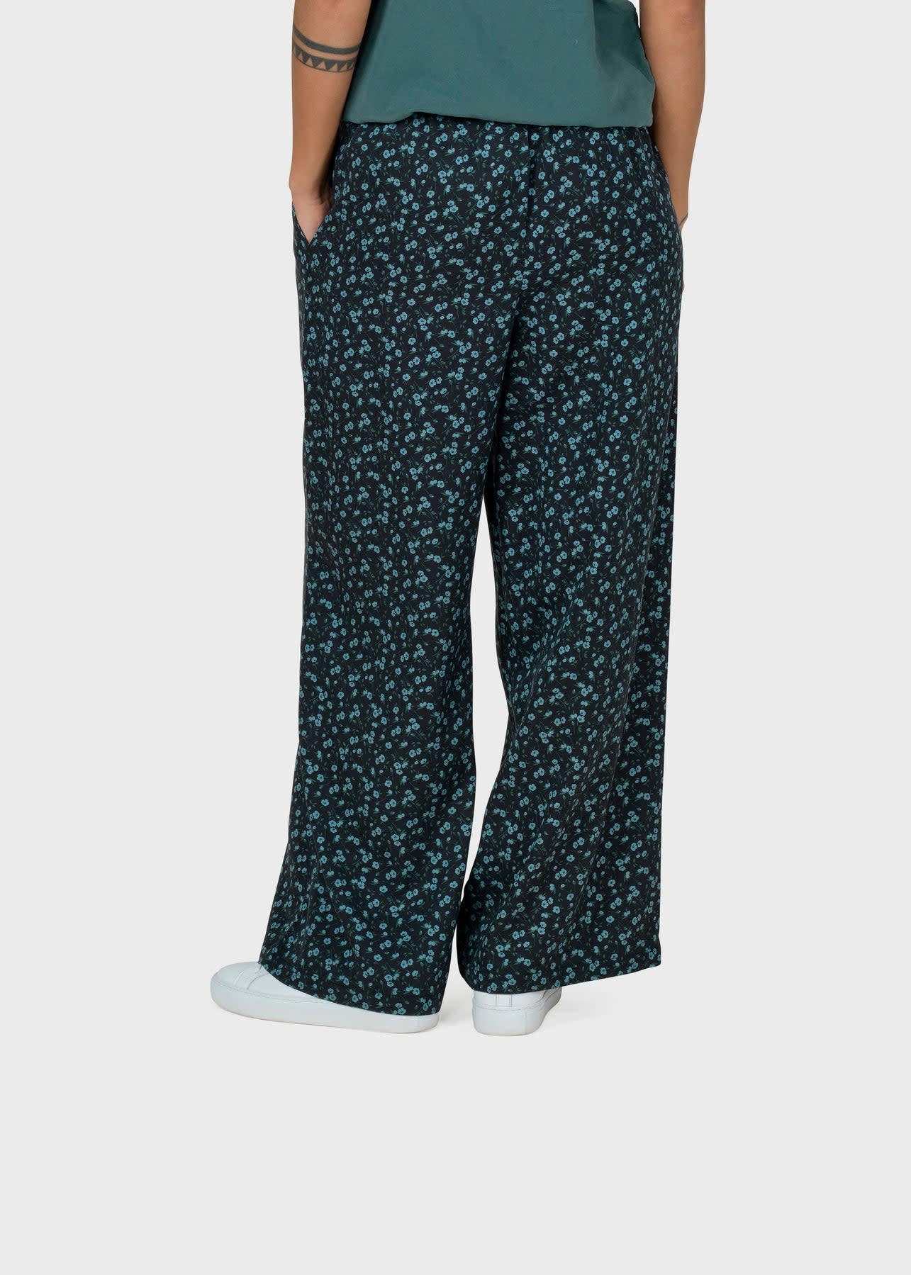 Klitmøller Klitmøller, Kaja Flower Pant, black/moss green/sky, XS