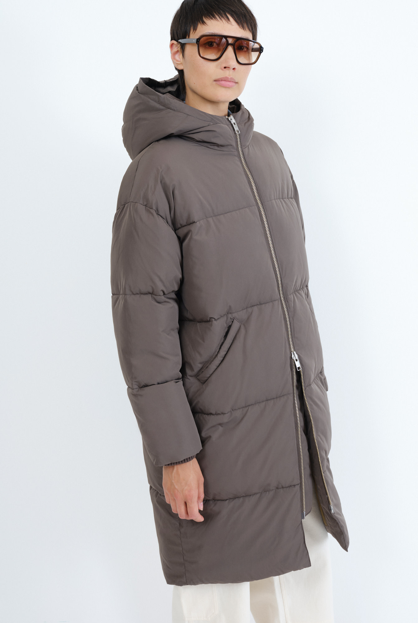 Embassy of Bricks and Logs Embassy of Bricks and Logs, Elphin Puffer Coat, black olive, M