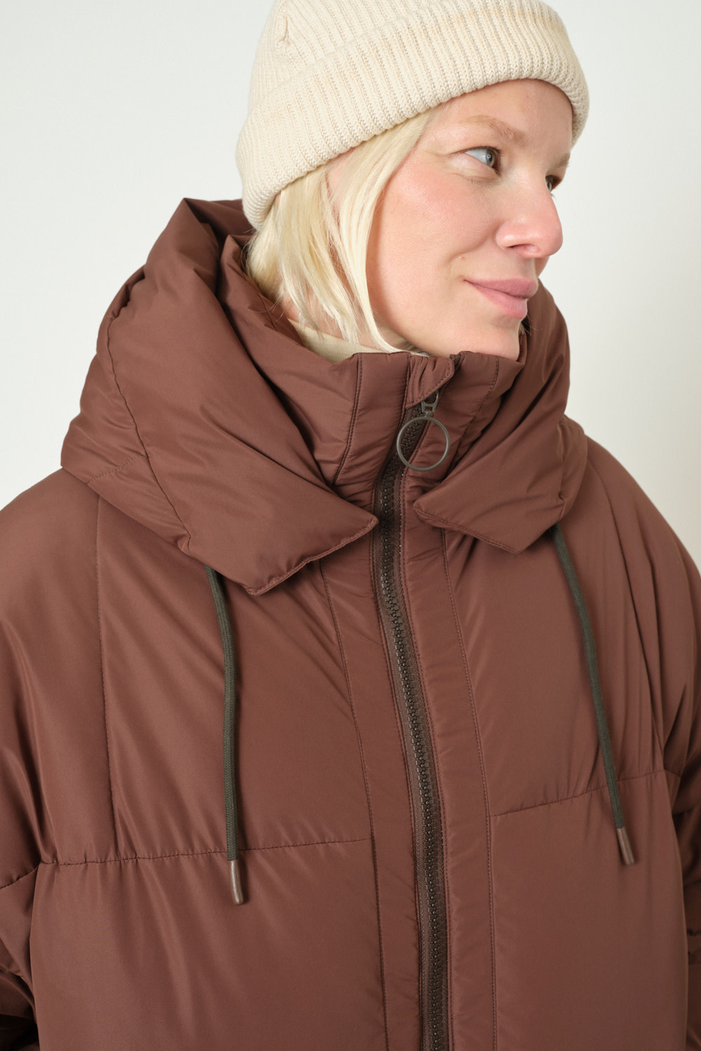 Embassy of Bricks and Logs Embassy of Bricks and Logs, Zonza Puffer, dark brown, S