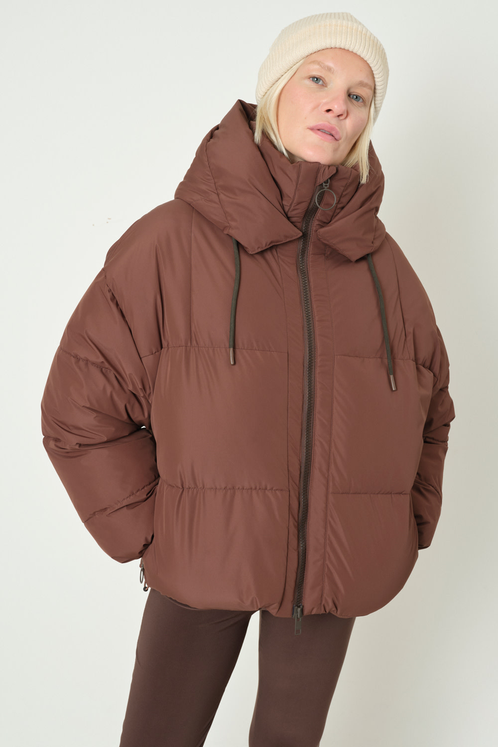 Embassy of Bricks and Logs Embassy of Bricks and Logs, Zonza Puffer, dark brown, S