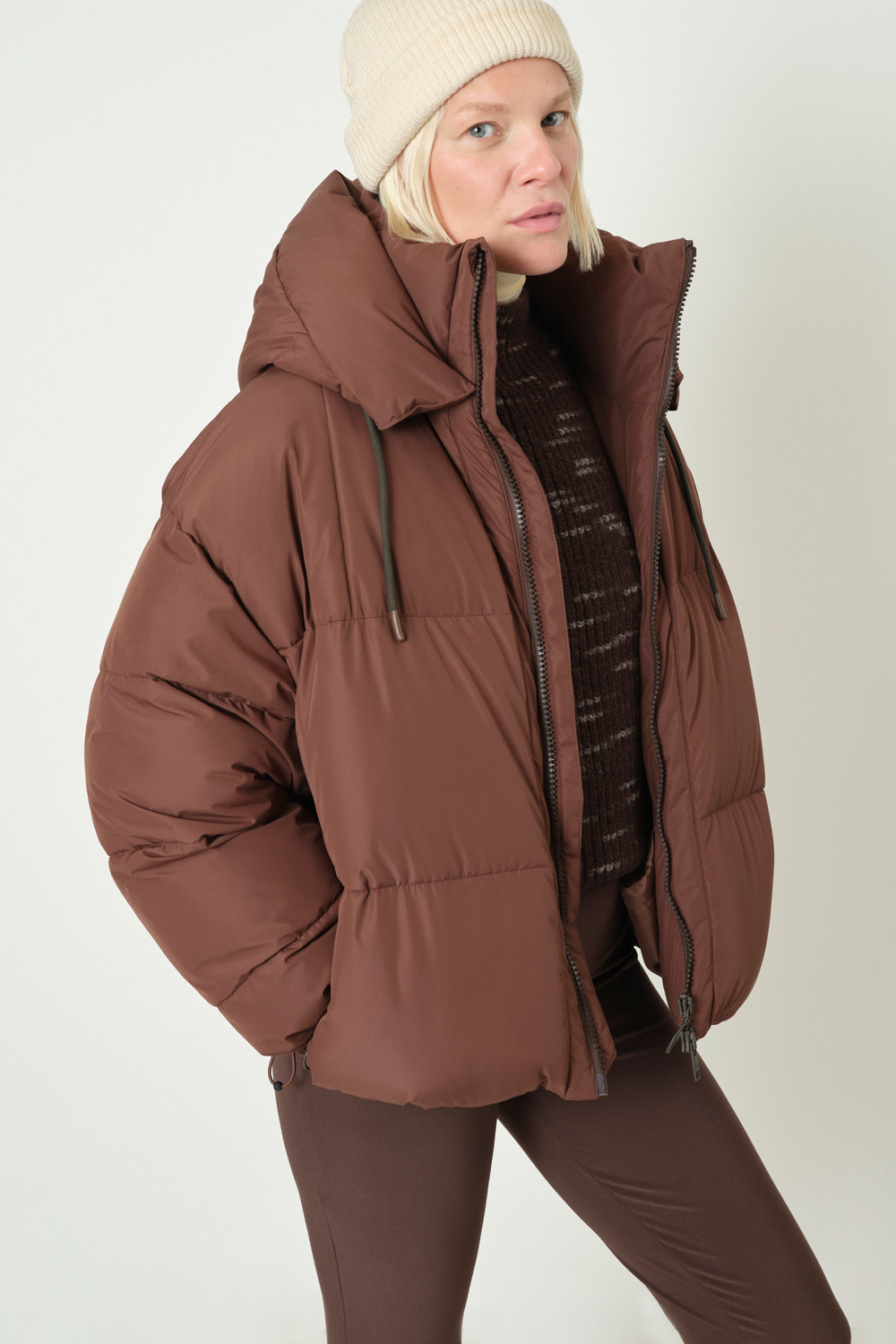Embassy of Bricks and Logs Embassy of Bricks and Logs, Zonza Puffer, dark brown, S