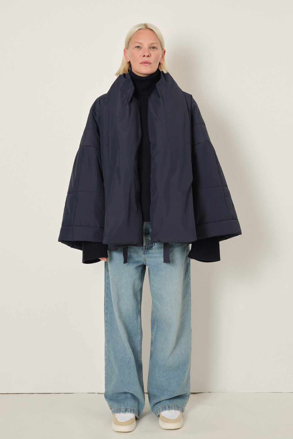 Embassy of Bricks and Logs Embassy of Bricks and Logs, Fu Puffer, dark navy, S