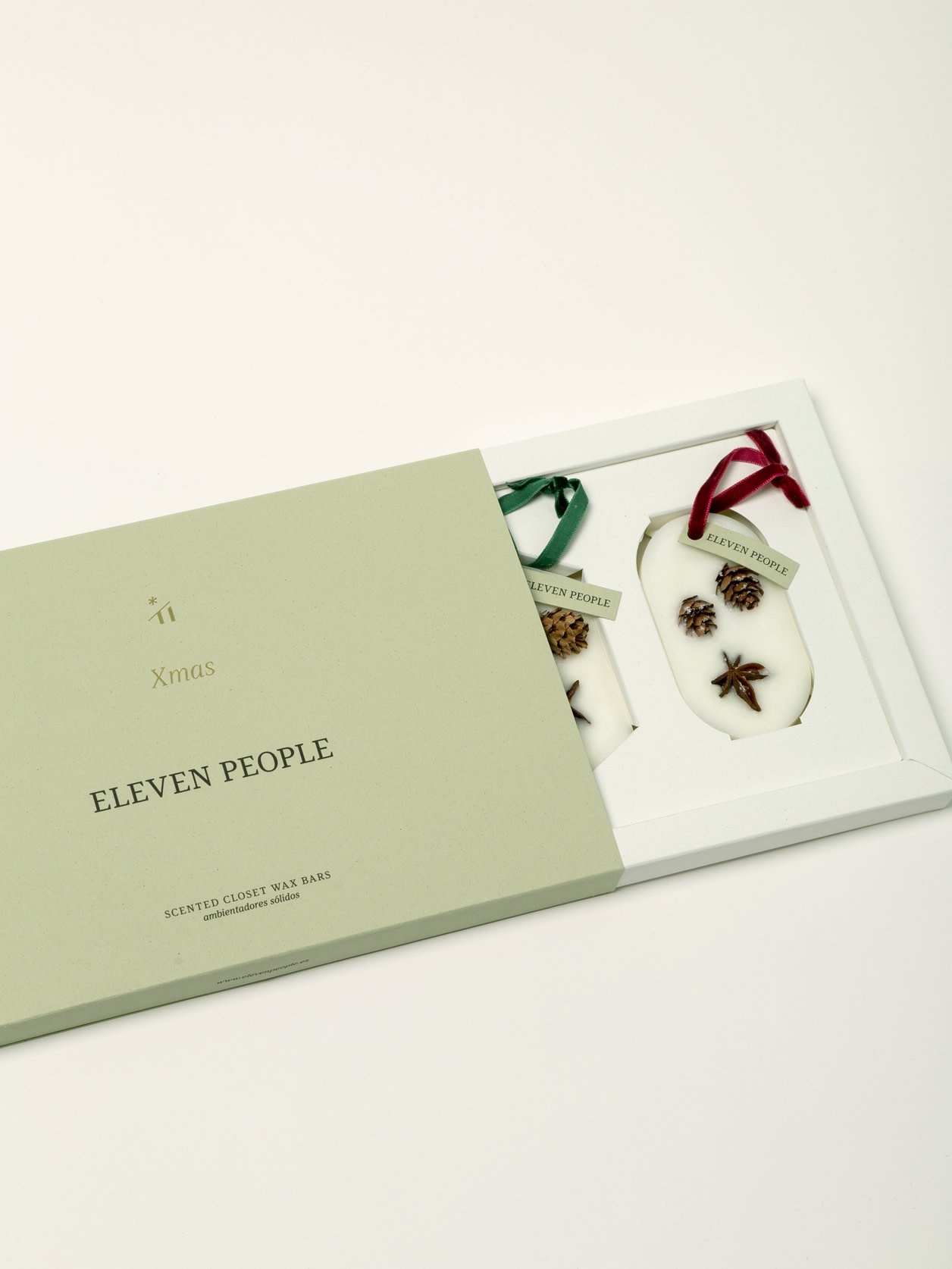 Eleven People Eleven People, X-Mas Closet Wax Bar, apple/oakmoss/cedarwood, 3 Stk.