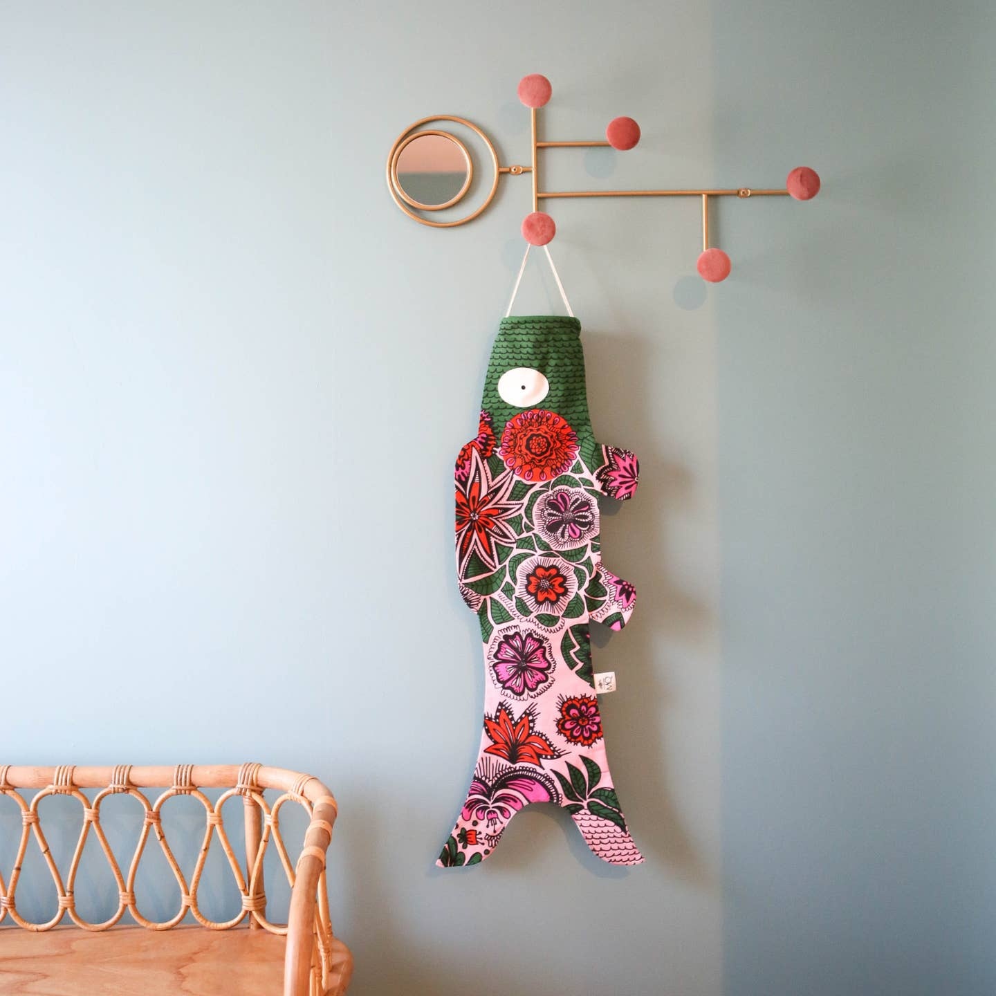 Madame Mo Madame Mo, Koinobori, pink blossom