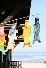 Madame Mo Madame Mo, Koinobori, tattoo geisha