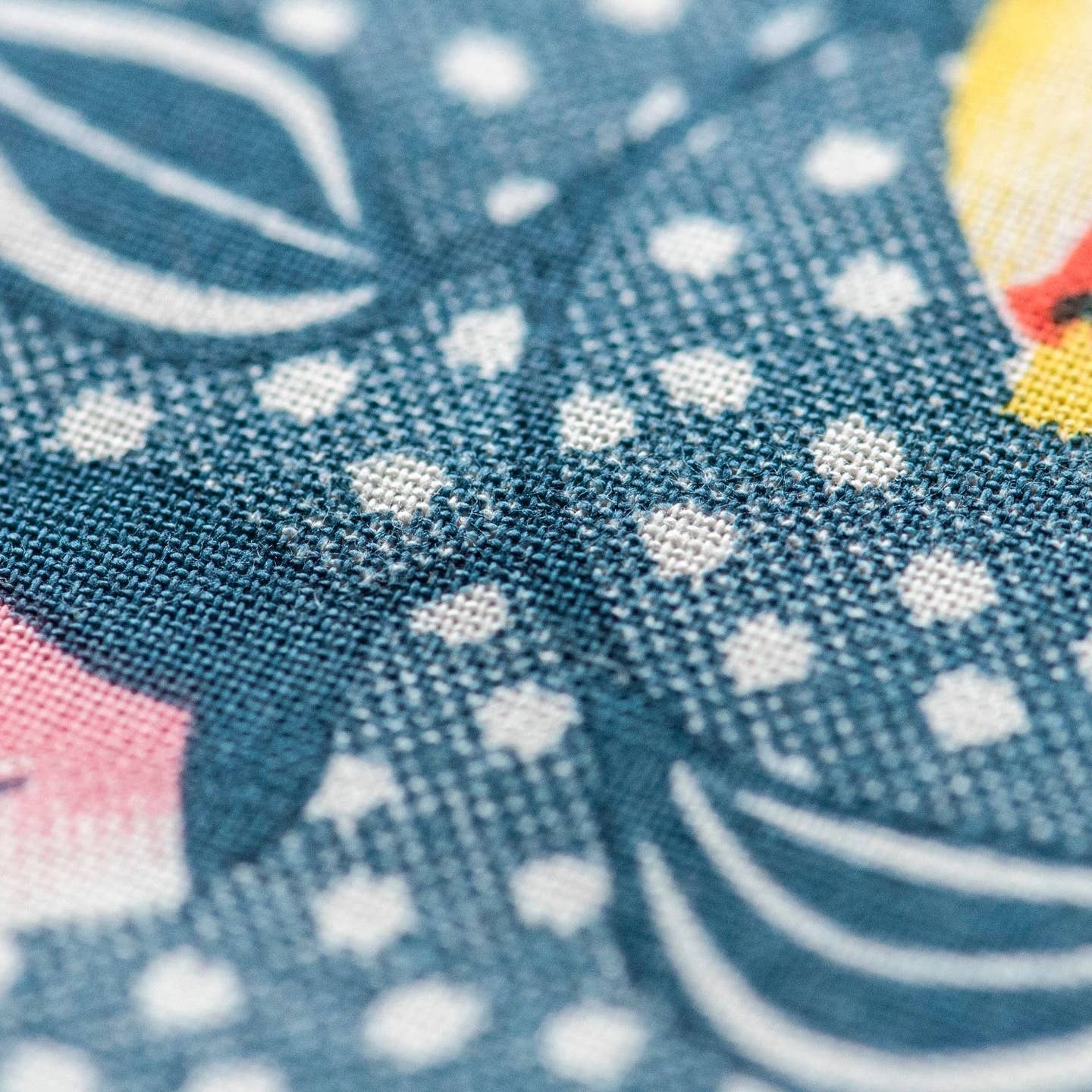 Madame Mo Madame Mo, Koinobori, tattoo geisha