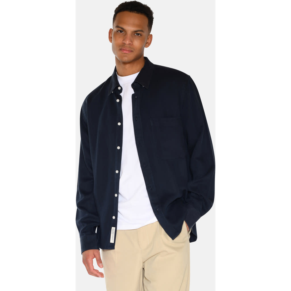 Minimum Minimum, Pedro Shirt, sky captain, M