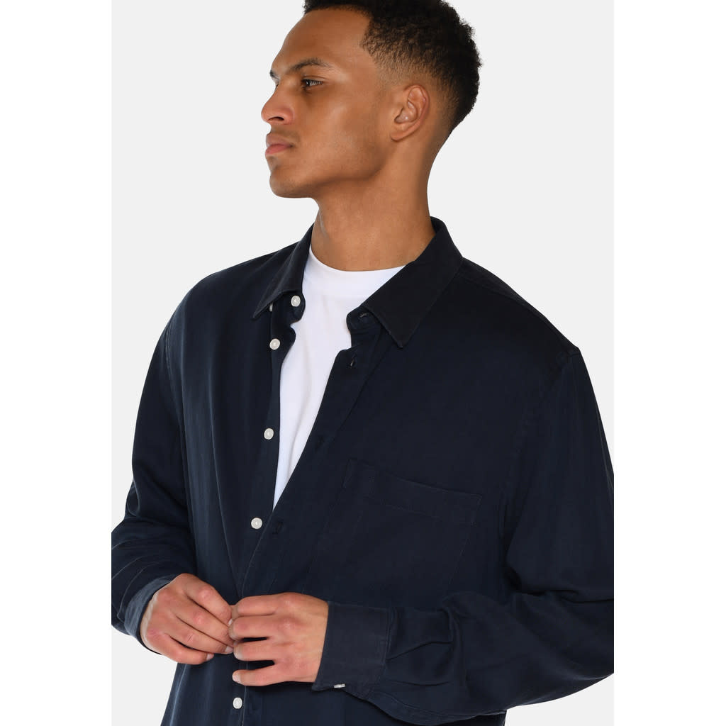 Minimum Minimum, Pedro Shirt, sky captain, M