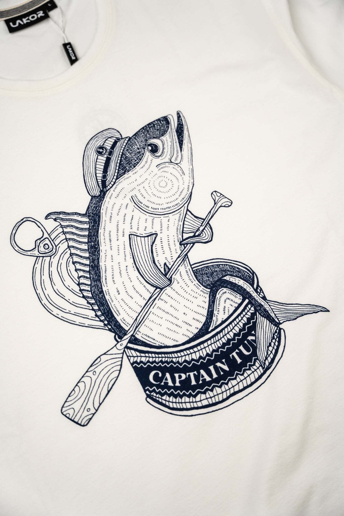 Lakor Lakor, Captain Tuna, starwhite, L
