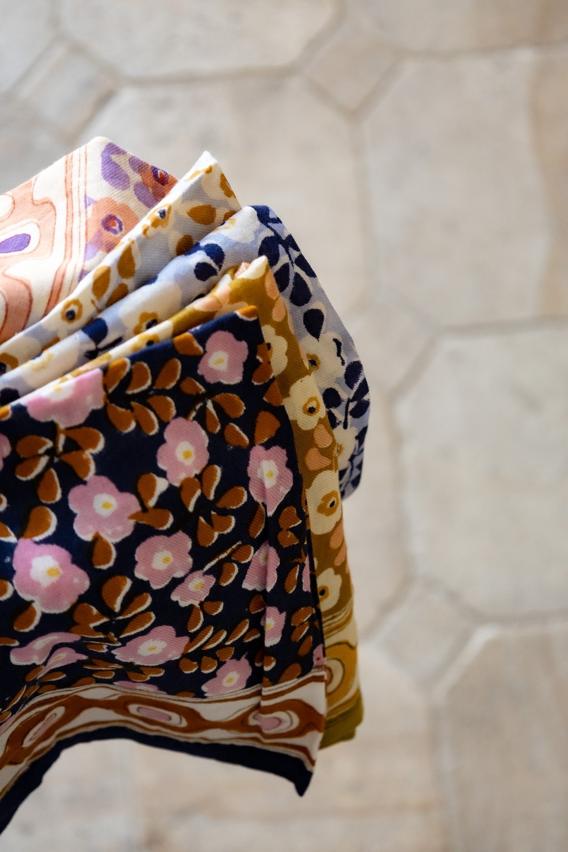 Love Explorers Love Explorers, 70s Flower Scarf, navy