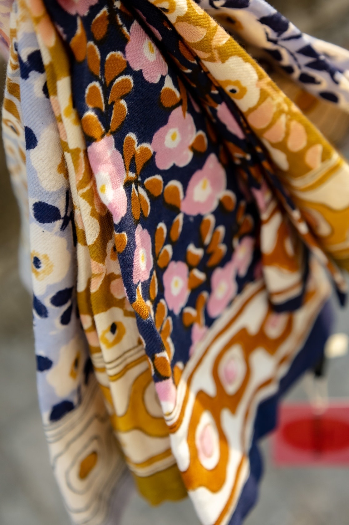 Love Explorers Love Explorers, 70s Flower Scarf, navy