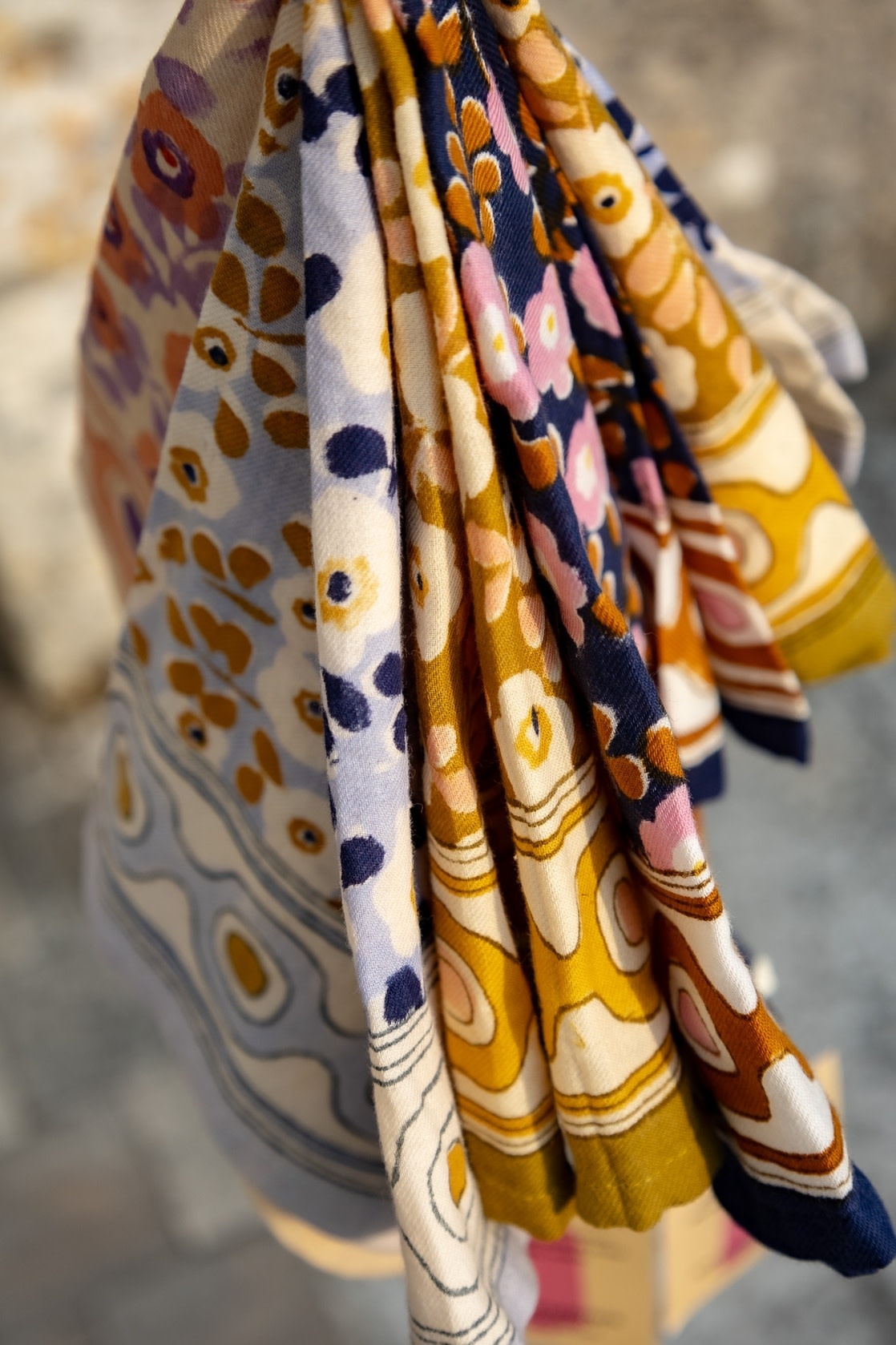 Love Explorers Love Explorers, 70s Flower Scarf, khaki