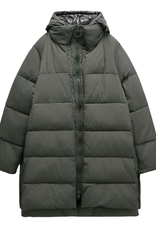 Embassy of Bricks and Logs Embassy of Bricks and Logs, Fargo Puffer, black olive, M
