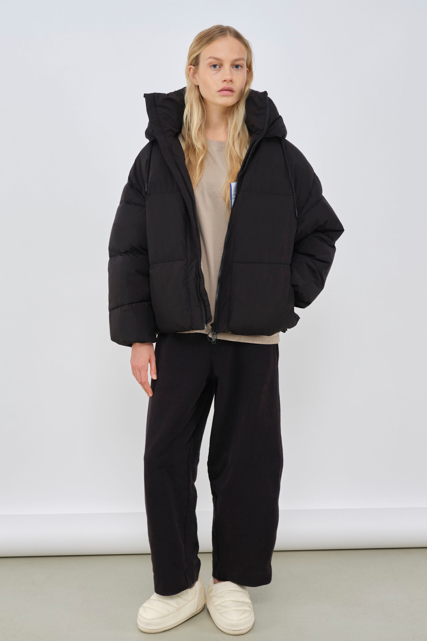 Embassy of Bricks and Logs Embassy of Bricks and Logs, Zonza Puffer, black, M
