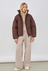 Embassy of Bricks and Logs Embassy of Bricks and Logs, Zonza Puffer, french, S