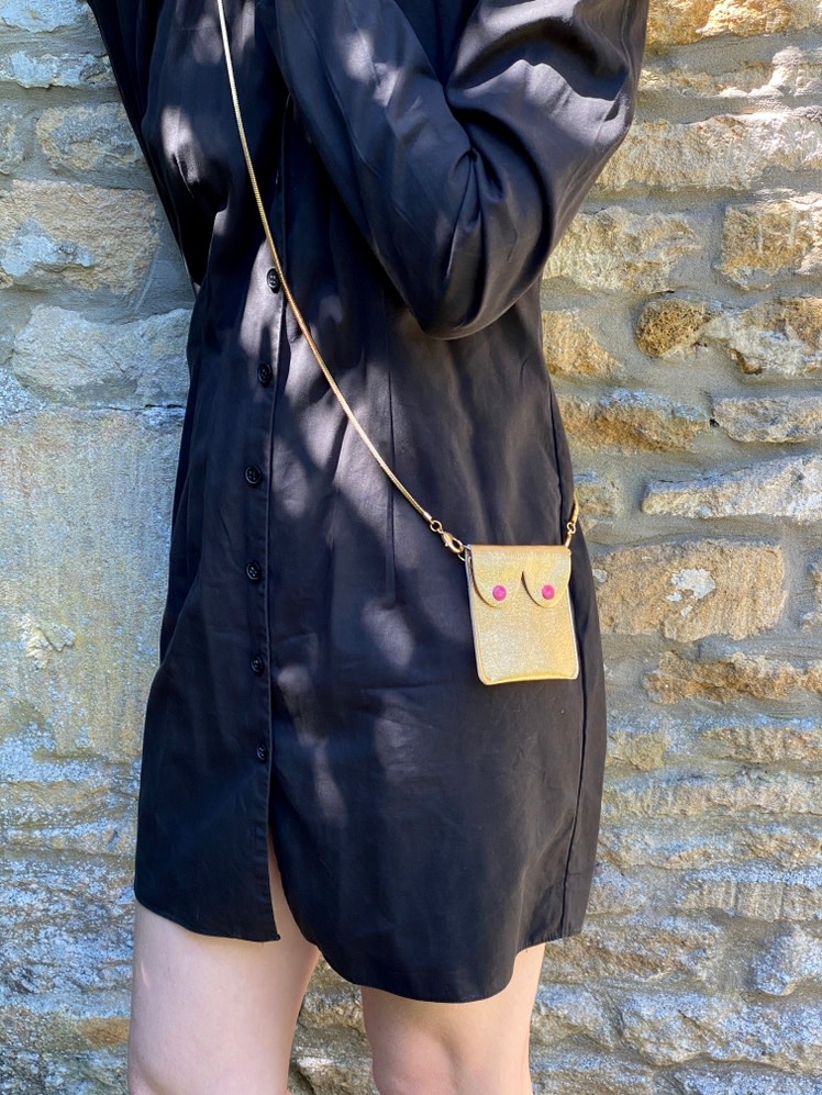 Alkemest, Boob Pouch Chain, gold metallic