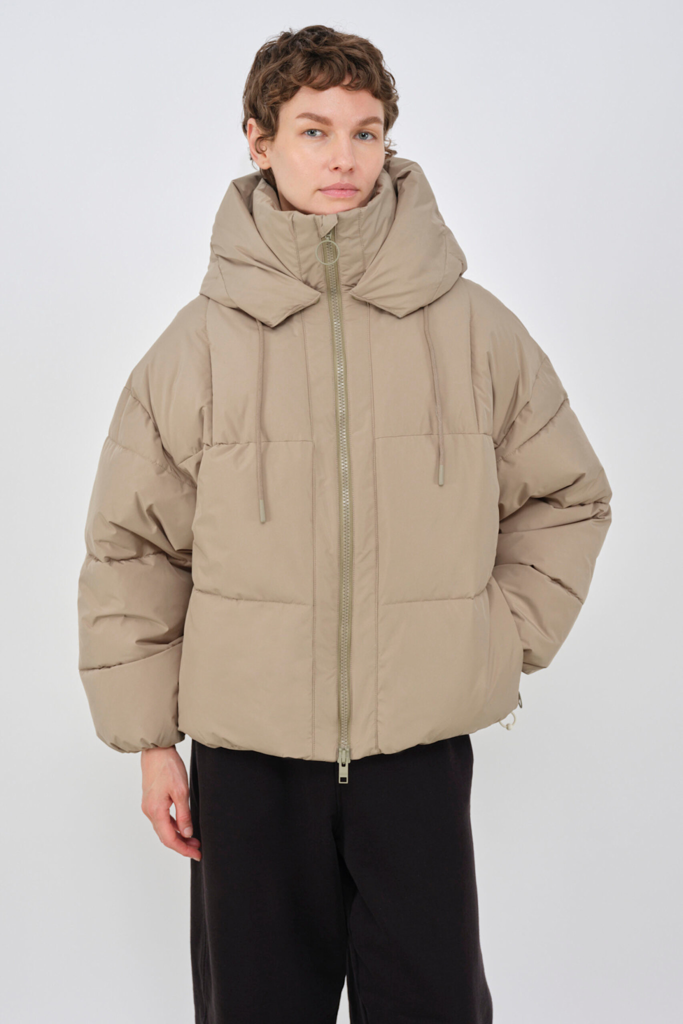 Embassy of Bricks and Logs Embassy of Bricks and Logs, Zonza Puffer, pale olive, M
