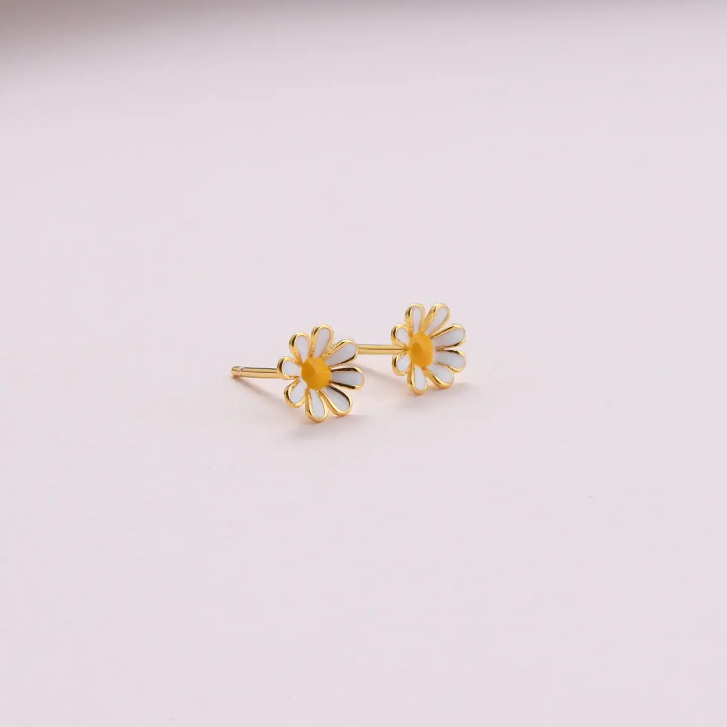 Attic Creations Attic Creations, No Rain No Flowers, enamel daisy gold