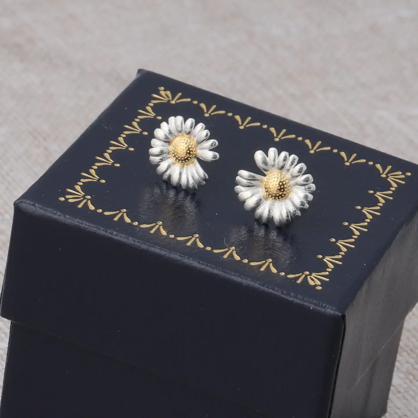 Attic Creations Attic Creations, Bloom Wildly, daisy