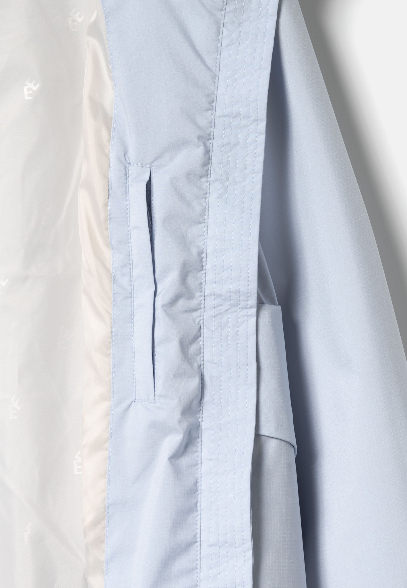 Elvine Elvine, Sallie, blue sky, M