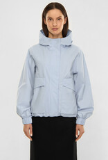 Elvine Elvine, Sallie, blue sky, M