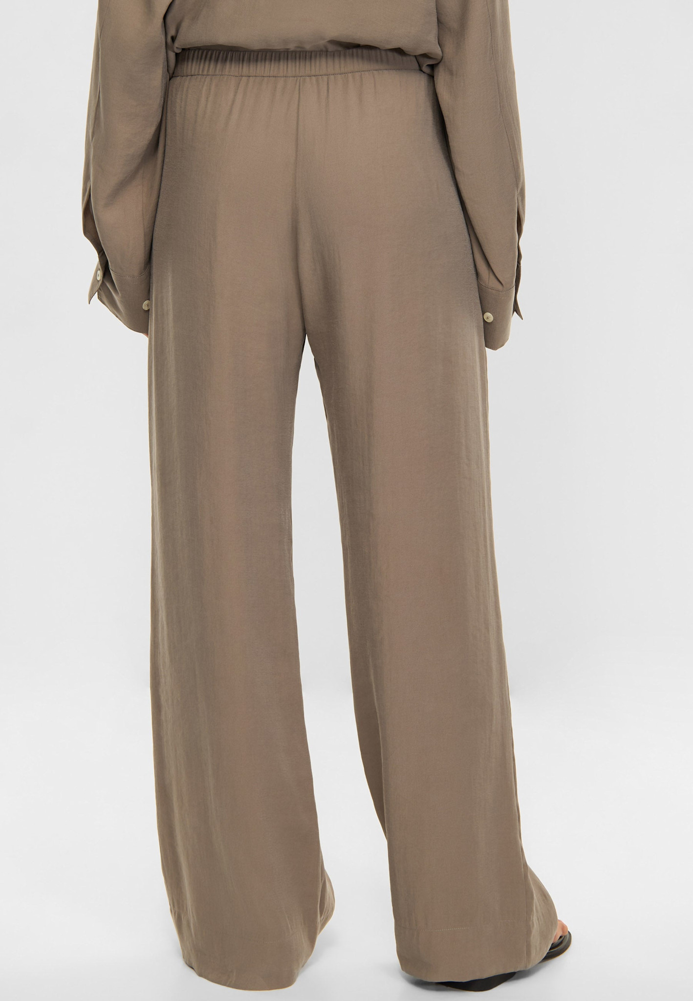 Elvine Elvine, Lana, clay, 40