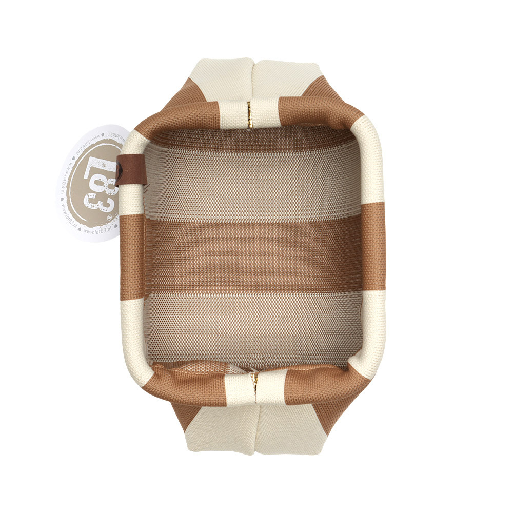 lot83 LOT83, Emma, 02