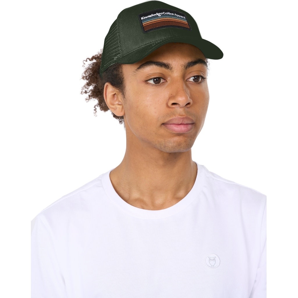 KnowledgeCotton Apparel KnowledgeCotton, Badge Twill Trucker Cap, forrest night, S/M