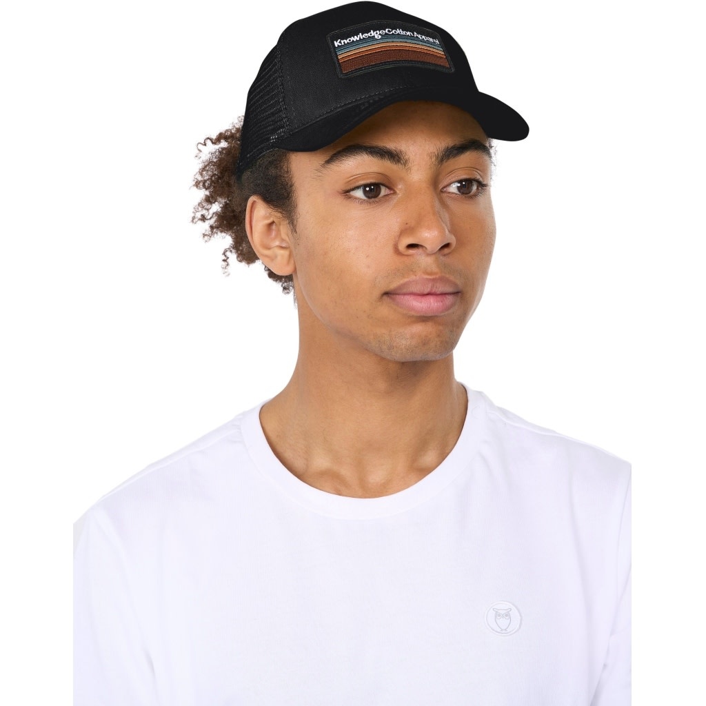 KnowledgeCotton Apparel KnowledgeCotton, Badge Twill Trucker Cap, black jet, S/M