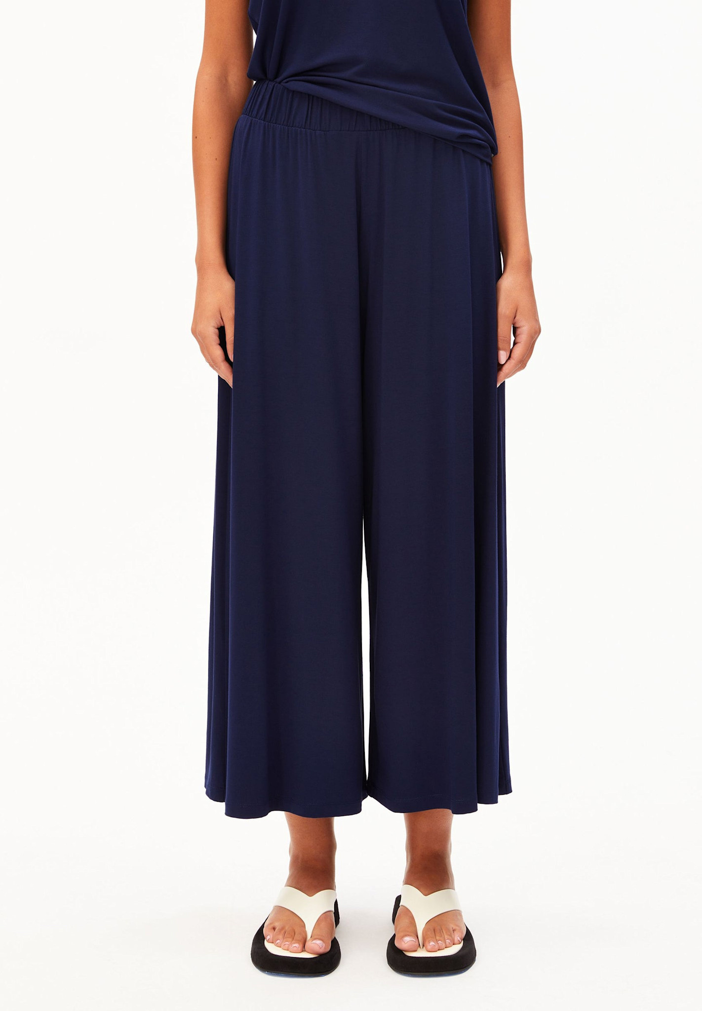 Armedangels Armedangels, Cropped Jersey Pants, tinted navy, M