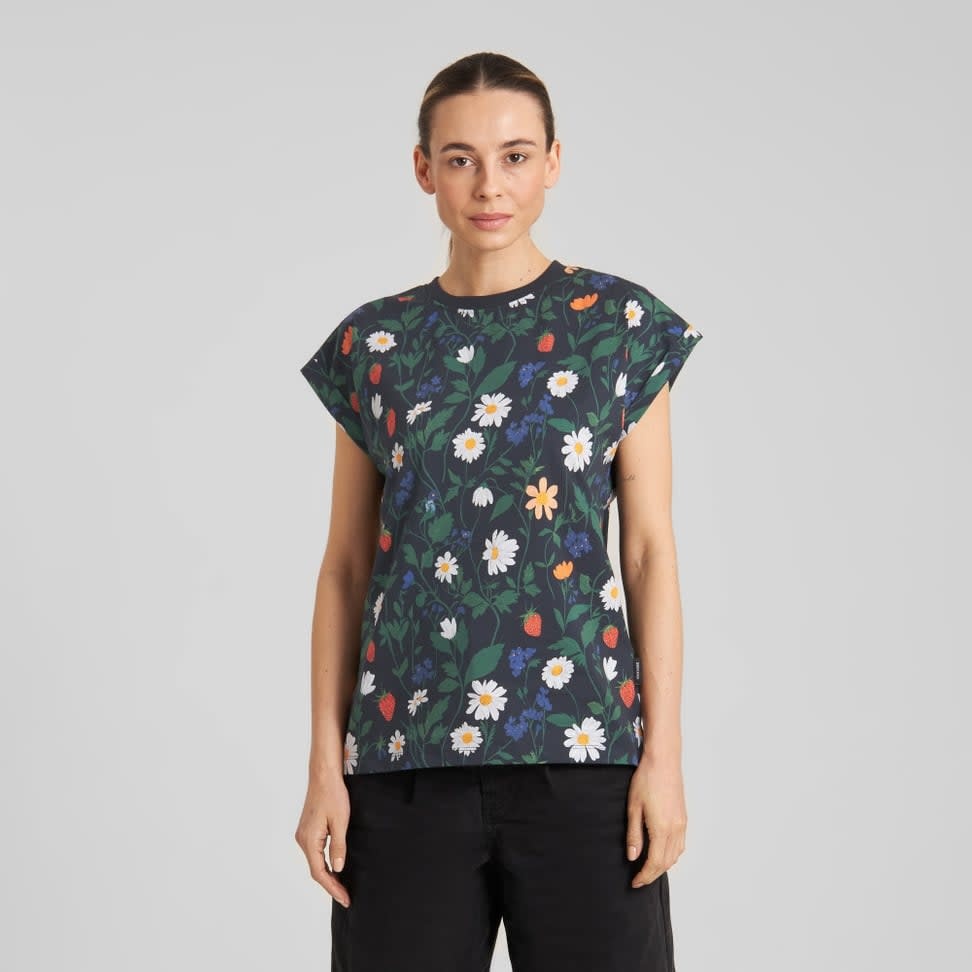 Dedicated Dedicated, Visby, Strawberry Field, black, L