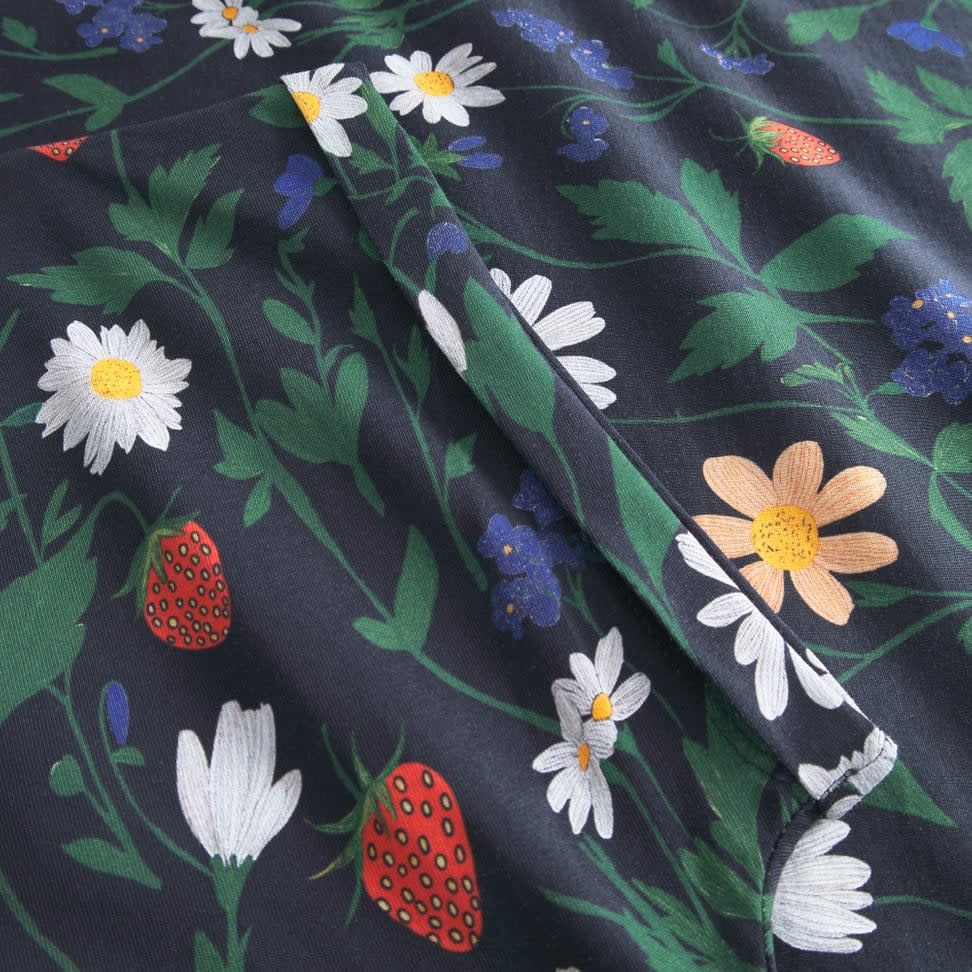 Dedicated Dedicated, Visby, Strawberry Field, black, XS