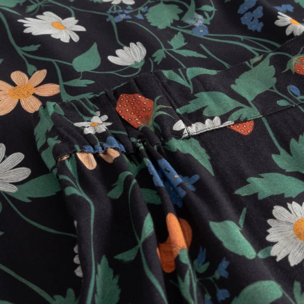 Dedicated Dedicated, Viken, Strawberry Field, black, M