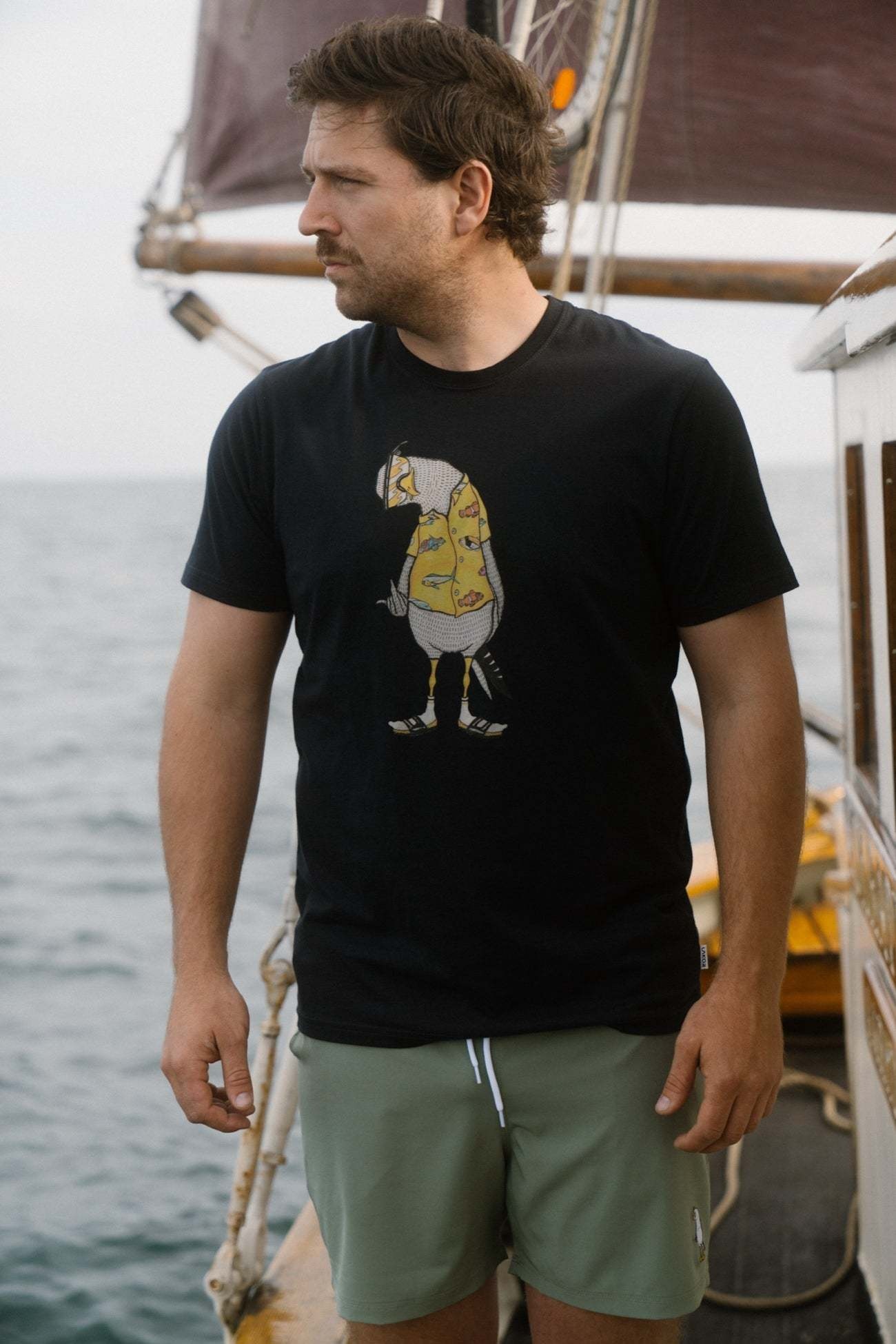 Lakor Lakor, Flipping the Bird, moonless night, M